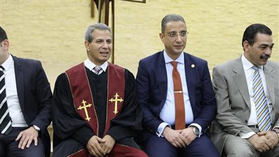 قيادات سوهاج يقدمون التهانى للاخوة الاقباط فى جمعية بيت الرحمة
