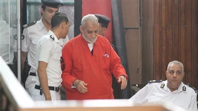 تأجيل محاكمة المرشد العام و 46 آخرين في أحداث قسم شرطة العرب
