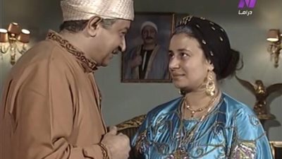 امرأة في مشهد| «أنا أحنّي شعري بس و أبقى أصبى من بناتك»