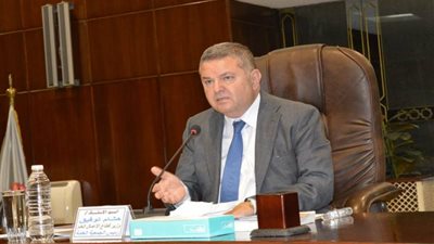 «وزير قطاع الأعمال» يهنئ عمال مصر بعيدهم 2019 