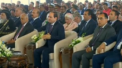 فيديو| افتتاح احتفالية عيد العمال 2019 بـ«فيلم بناة مصر»