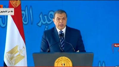 وزير القوى العاملة: عمال مصر يبذلون كل نفيس من أجل نهضة مصر