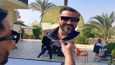 مسلسلات رمضان 2019| محمد رجب مع بطلات «علامة استفهام»