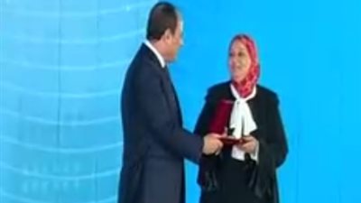 تعرف على فهيمة سليمان التي كرمها السيسي في عيد العمال 2019
