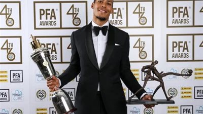 6 معلومات لا تعرفها عن حصول فان دايك على أفضل لاعب في إنجلترا