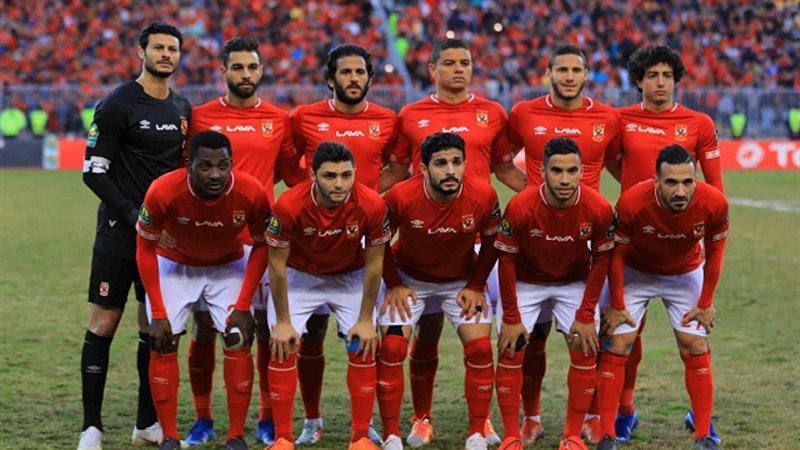 لاعبي النادي الأهلي