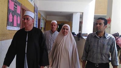 وكيل أزهر سوهاج يتفقد معهد فتيات «الصلعا»