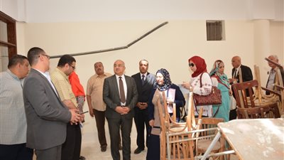 رئيس جامعة أسيوط يتفقد أعمال تجديد وتطوير صالات الامتحانات