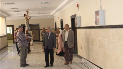 رئيس جامعة كفر الشيخ يتفقد المباني الجديدة بالكليات