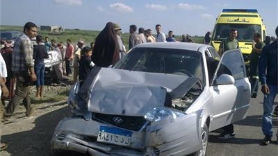 مصرع شخصين وإصابة 3 آخرين في انقلاب سيارة بالغربية
