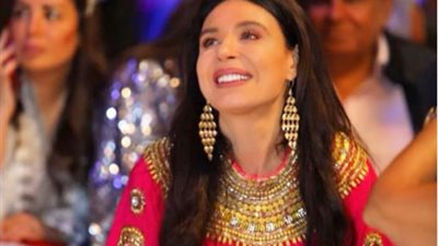 هتلبسي إيه في رمضان 2019| العباية على طريقة دينا