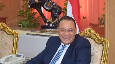 محافظ الشرقية: توريد 458018 طن و497 كيلو قمح لصوامع والشون 