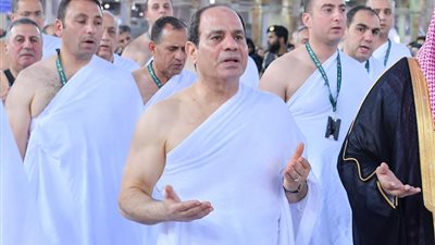 صور| الرئيس السيسي أثناء تأدية مناسك العمرة اليوم