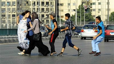 حرام شرعا.. رسائل دار الإفتاء للشباب عن التحرش الجنسي في عيد الفطر2019