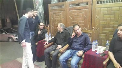 عمرو عبد الجليل وهنيدي في عزاء الفنان محمد نجم
