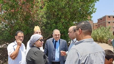 تسليم الأرض المخصصة لإنشاء مركز شباب البرادعة بالقناطر الخيرية