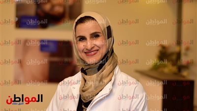  أخصائي تكشف الفرق بين تركبيات الأسنان الثابتة والمتحركة