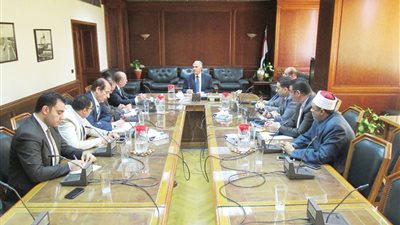 وزير الموارد المائية يرأس الاجتماع الثاني لتنظيم موسم الحج 1440
