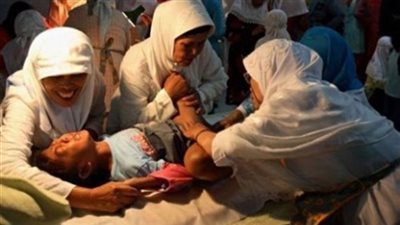 فيديو| أضرار تحدث للفتاة نتيجة الختان.. والطبيب يرتكب جرم أخلاقي