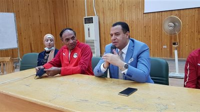 نائب رئيس جامعة أسيوط يدعو لتعزيز قيم الانتماء للوطن في نفوس الشباب