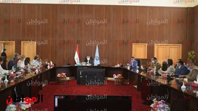 بالصور.. وفد إعلامي صربي يشيد بإجراءات كورونا في البحر الأحمر 