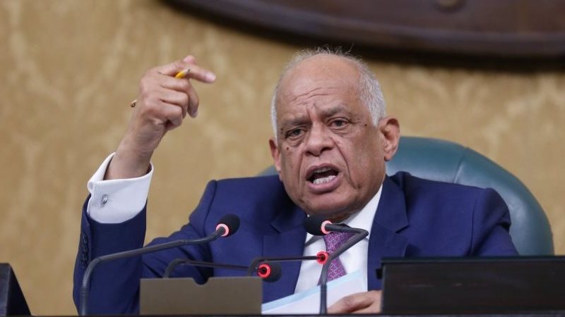  الدكتور علي عبد