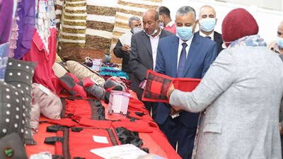 رئيس جامعة جنوب الوادي يفتتح الملتقى التوظيفي الأول بكلية التربية النوعية