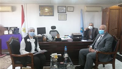 المغربي والعفيفي يناقشان استخدام مياه الصرف في زراعة الجرجوبا والجاتروفا