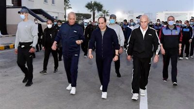 بالصور.. الرئيس السيسي يتفقد الكلية الحربية ويلتقي الطلاب الجدد