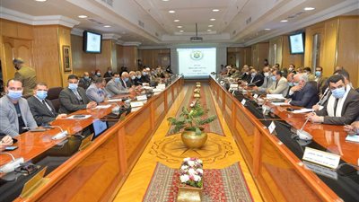محافظ أسيوط يعلن تخصيص أراضي لإقامة وحدة إسعاف بمنفلوط ومدرسة بالغنايم