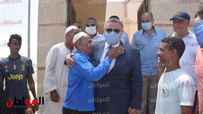 بالصور.. محافظ البحر الأحمر: نقل 149 أسرة من مناطق الخطورة الداهمة إلى بديل العشوائيات