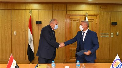 محافظ قنا ورئيس هيئة تنمية الصعيد يوقعان بروتوكول تعاون مشترك