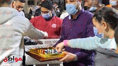 مصر جميلة .. بالشيكولاتة والمخبوزات أحد محلات الحلويات بالغردفة تهنئ أقباط كاتدرائية الانبا شنودة