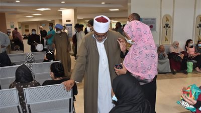 بالتواشيح الدينية والقرآن الكريم.. وعظ الأقصر تحتفل بالعام الهجري الجديد مع مرضى السرطان بشفاء الاورمان 