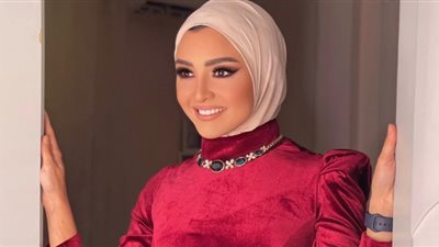 بعد انتقاد فيلم واحد تاني.. هلا رشدي الحياء سوف يختفي من مجتمعنا