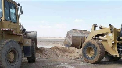 رأفت جارى إصلاح الطريق بالتنسيق مع محافظة السويس لإعادة فتحه مره اخرى عقب تعرضه للسيول