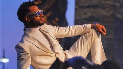 البحث عن كاتب جديد.. اعتذار مؤلف فيلم 