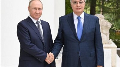 الرئيس الكازاخي راضٍ عن نتائج المحادثات مع فلاديمير بوتين