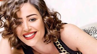منة شلبي.. رغم براعتها الفنية إلا إنها ليس لديها الذكاء للتعامل مع جمهورها