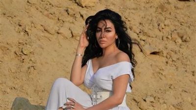 ميرهان حسين تخطف الأنظار بجلسة تصوير في الصحراء.. ومتابعين: 
