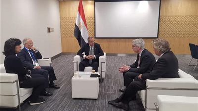 وزير الاتصالات يلتقي مع ممثلي شركات عالمية لجذب الاستثمارات إلى مصر