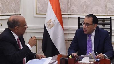 وزير قطاع الأعمال: توريد أحدث الماكينات والمعدات من كبريات الشركات العالمية في مجال الغزل والنسيج 