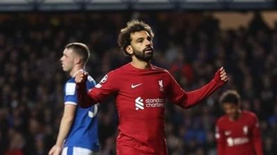 صلاح ملك ليفربول.. الجماهير تسخر من 