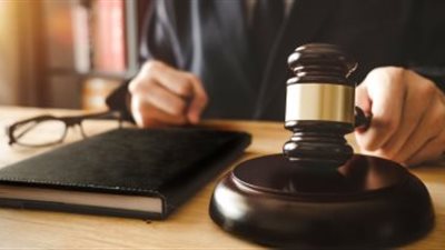 استمرار حبس 4 تجار مخدرات بتهمة حيازة كمية من المواد المخدرة وسلاح ناري ببدر