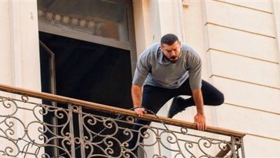 عمرو يوسف ينجو من الموت ويشوق الجمهور لفيلم 