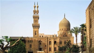 المهرطقون يثيرون الجدل حول أم المؤمنين.. فما القصة ؟