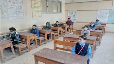 الحكومة توضح حقيقة إلغاء أعمال السنة لصفوف النقل