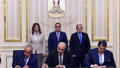رئيس الوزراء يشهد توقيع بروتوكول إنشاء 