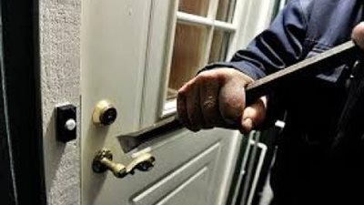 سقوط تشكيل عصابي لسرقة العيادات والشركات
