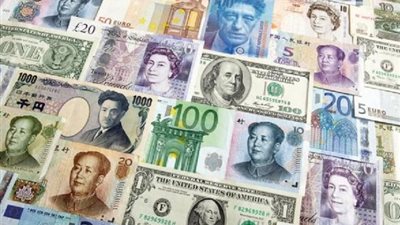 أسعار العملات اليوم.. الدولار يشهد استقرارًا واليورو يسجل 23.69 جنيه